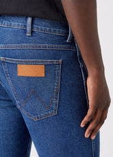 Męskie Spodnie Jeansowe Wrangler Larston Country Boy W18S8423M 112321661